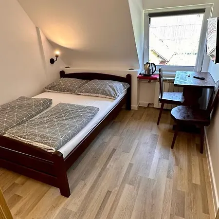 Konukevi Pod Polanka 3*